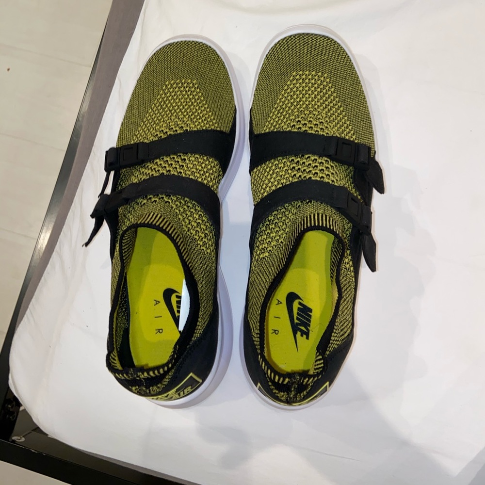 Nike Air Sock Racer Ultra Flyknit